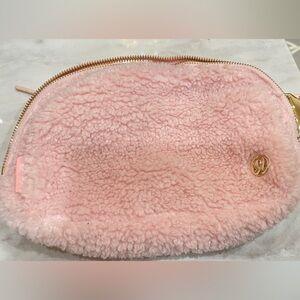 Lululemon everyday belt bag pink